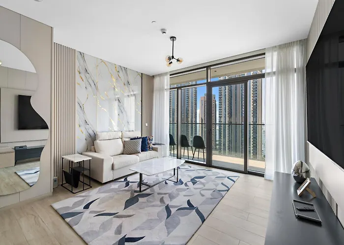 1Br Palace Residences, City View