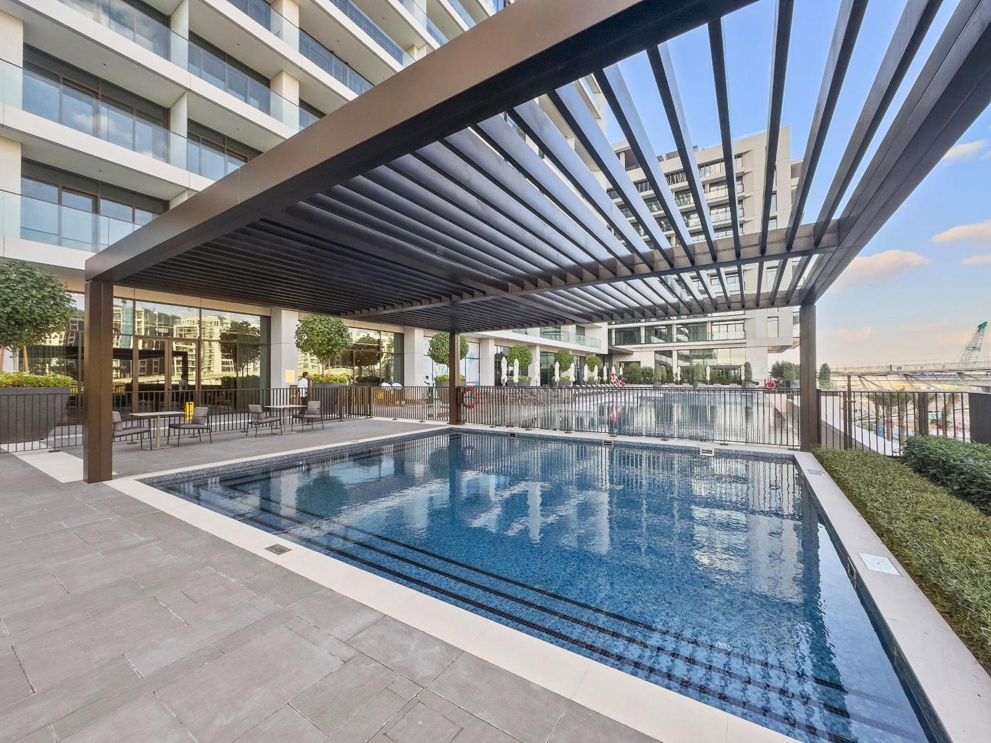1br Palace Residences, View Apartment *